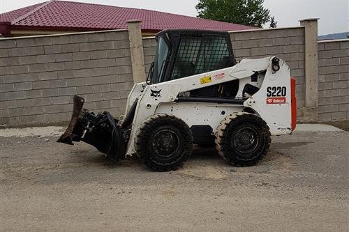 ბობკატით მომსახურეობა