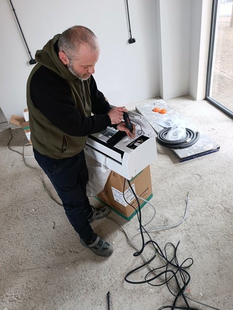 კონდიციონერის მონტაჟი-დემონტაჟი